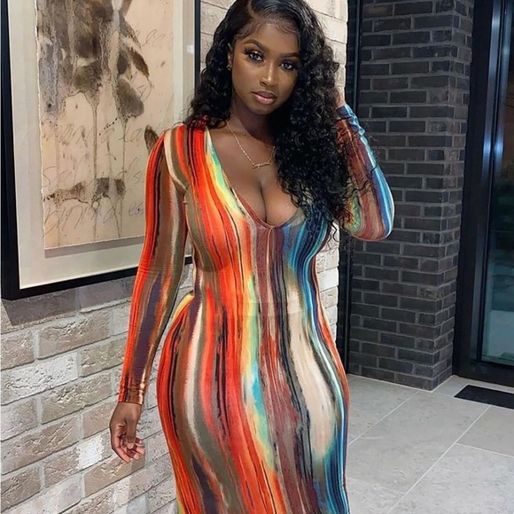 NWT Fashion Nova Maxi Portrait Of Our Love Dress 🌹 - Picture 3 of 5